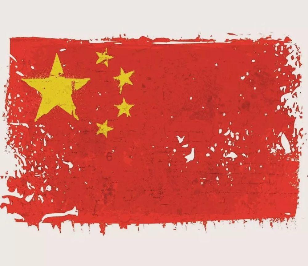 黑色西装是一款战无不胜的单品，在穿搭时需要注意哪些问题呢？